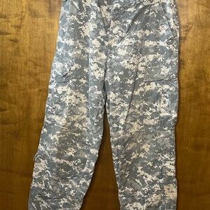 US Issued Camouflage Cargo Pants